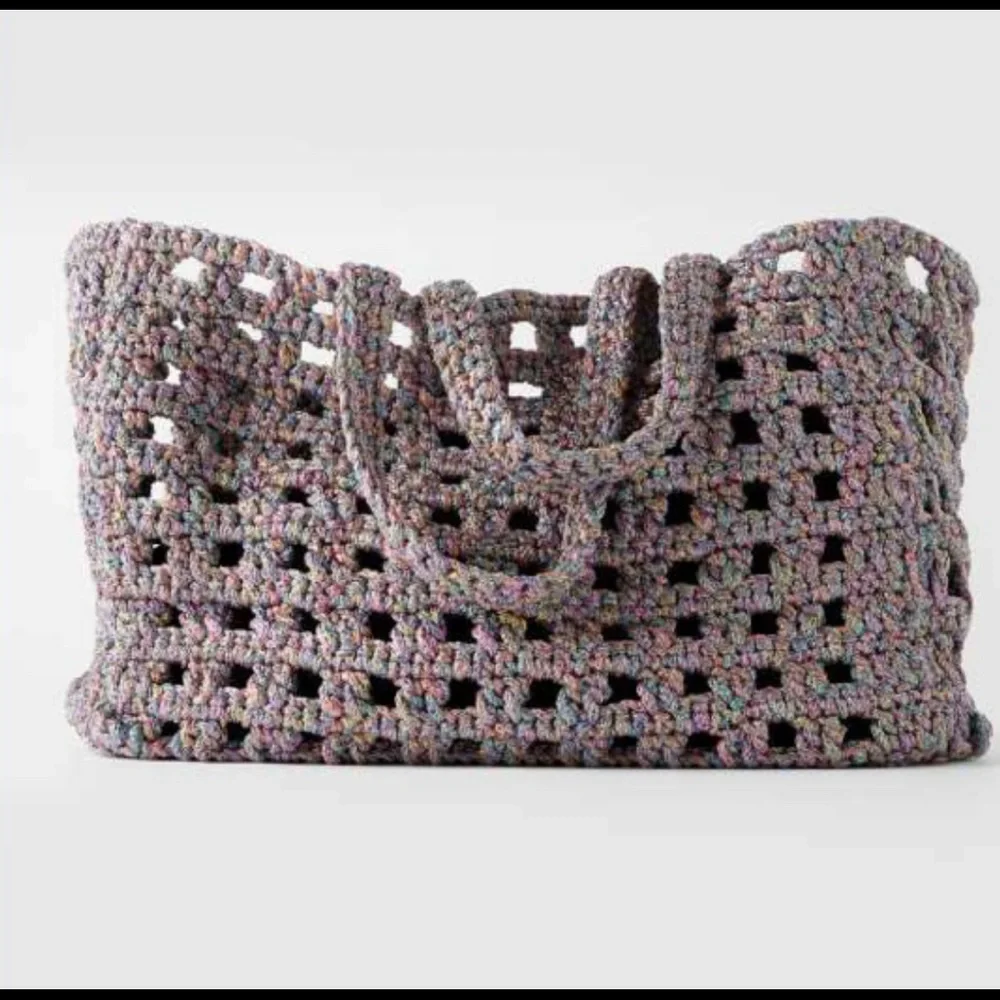 ZARA Shimmer Basket Weave Tote Bag - Picture 2 of 11